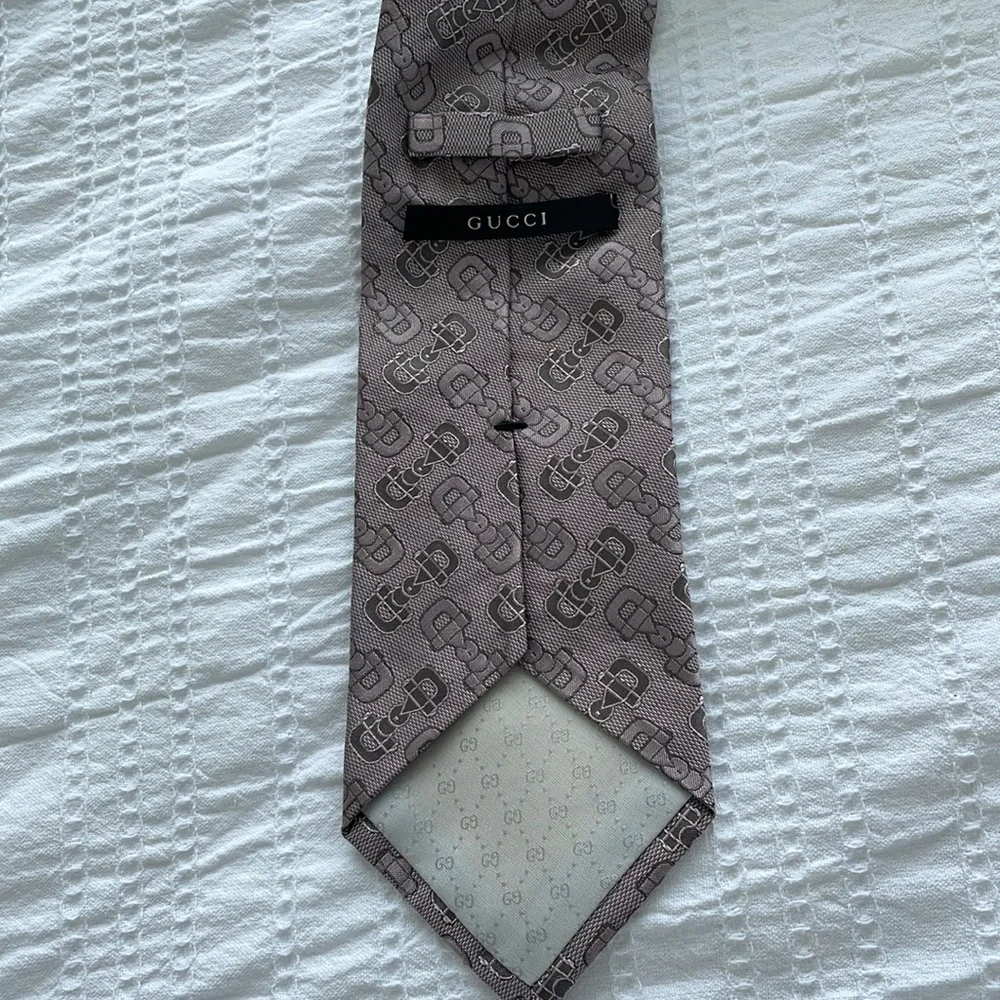 Vintage Gucci silk tie - Picture 2 of 4